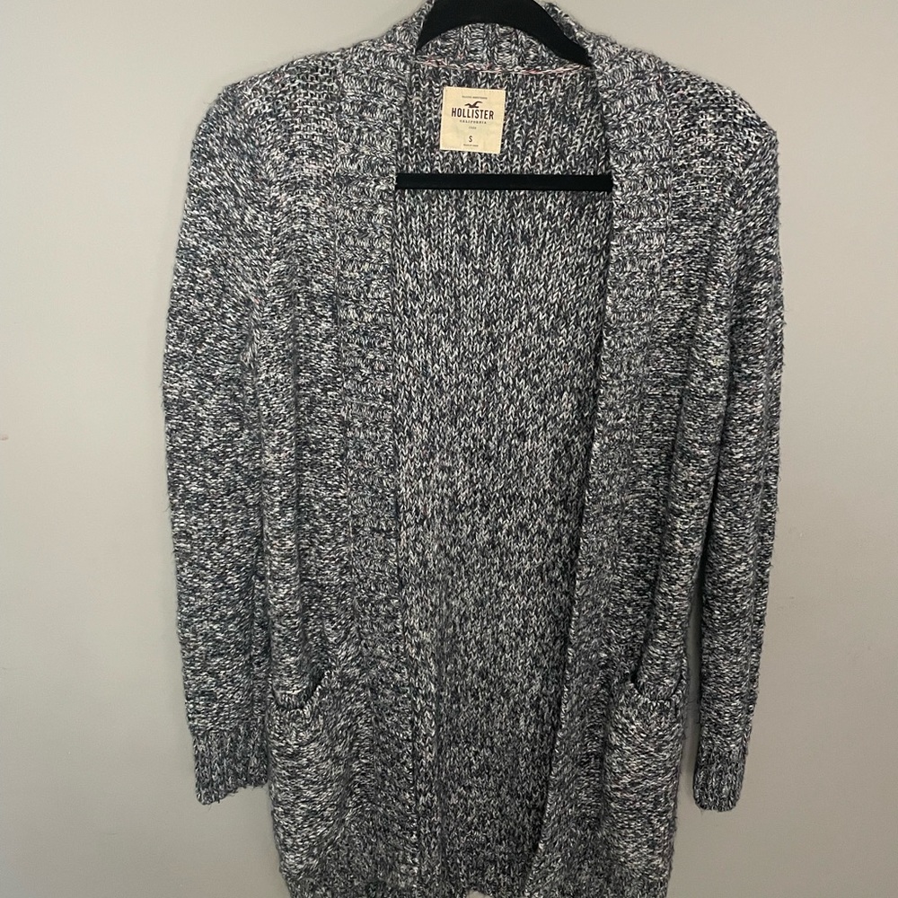 Hollister cardigan